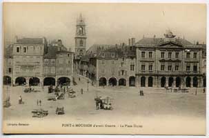 Pont-à-Mousson - Place Duroc, Rathaus und die Kirche Saint Laurent